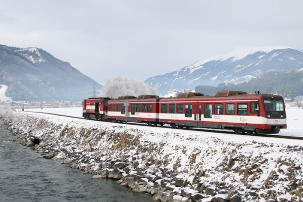Ein Zug der Pinzgauer Lokalbahn